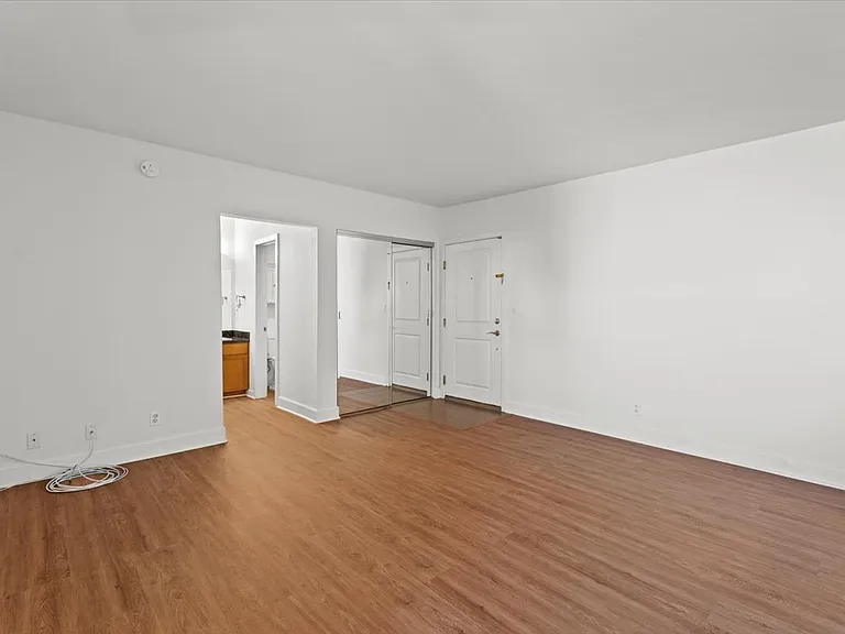 10982 Roebling Ave #557 — Photo 8