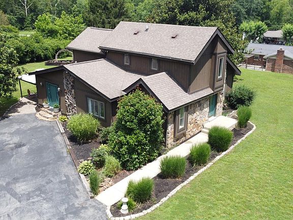 2nd image of 123 Colan Ct