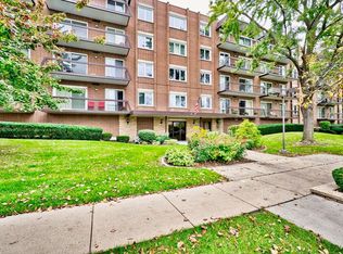 9500 N Washington St APT 206, Niles, IL 60714