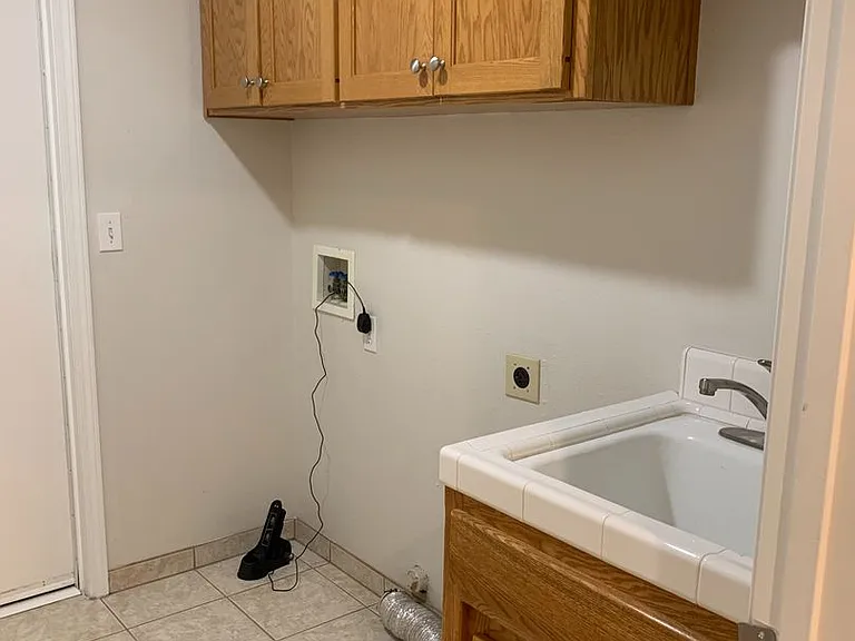 1679 E La Quinta Dr — Photo 35
