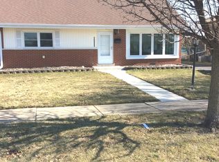 10309 Barnard Dr, Chicago Ridge, IL 60415