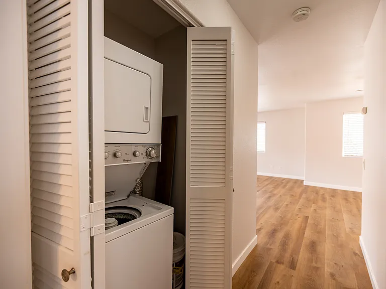 265 Ash Ave #D — Photo 15