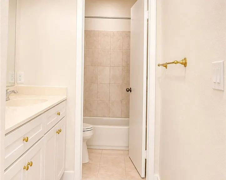 312 Shade Ln — Photo 11