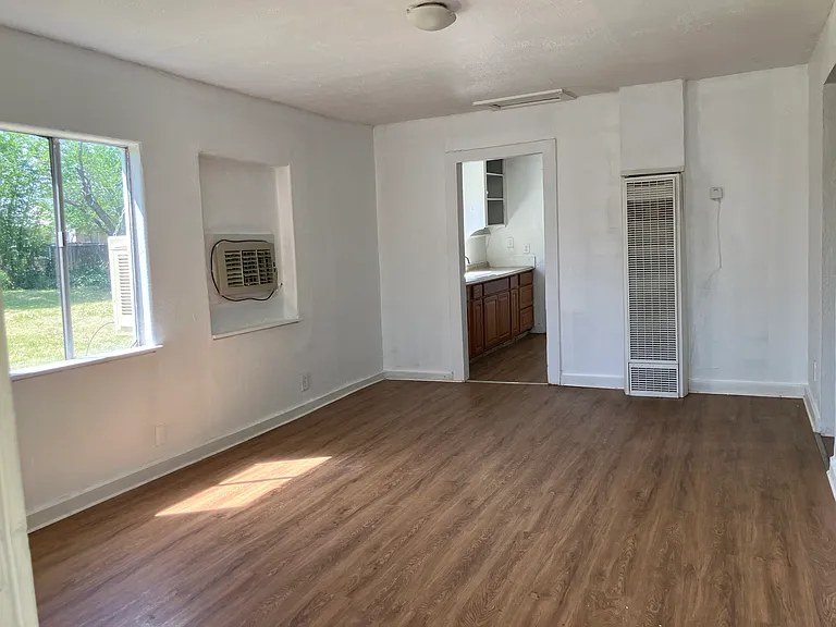 3250 Spencer Ave — Photo 8