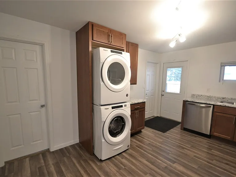 610 Union St #1 — Photo 3