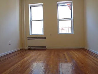 Rented by Zikos Realty Services