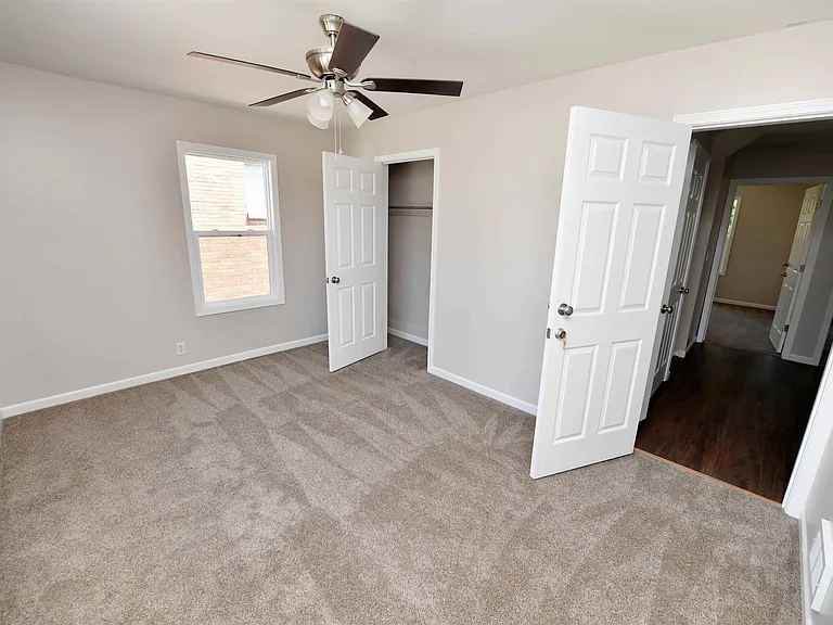 1027 N University St — Photo 39