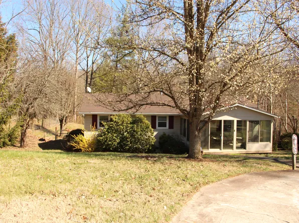328 Ridgeway Dr, Blountville, TN 37617