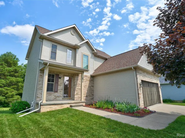 838 Star Dr, Davison, MI 48423