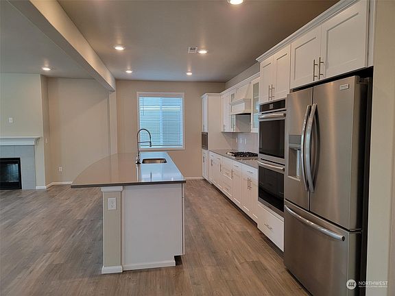 3rd image of 15015 Olympic Loop E #66