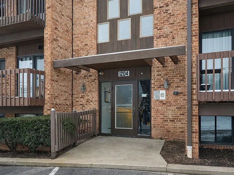 1204 Dutilh Rd #1 — Photo 25