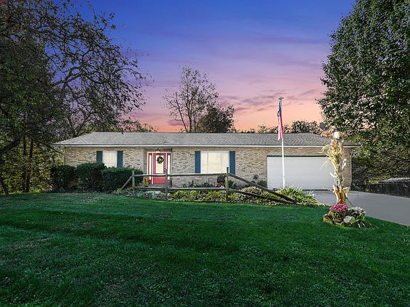 2nd image of 49 Kenwick Cir