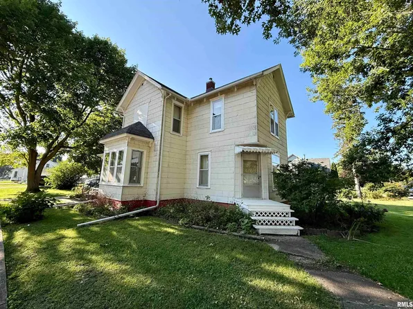 107 Picard St, Alpha, IL 61413