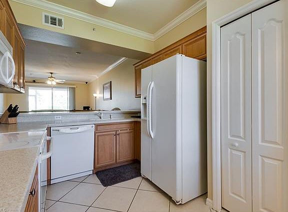 3rd image of 8490 Kingbird Loop APT 916