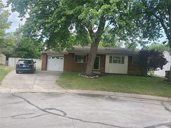 2nd image of 105 Wenham Farm Cir