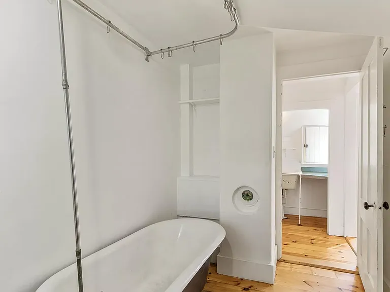 16 Pine St #2 — Photo 18