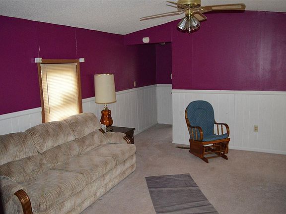 4th image of 226 Little Ln NE