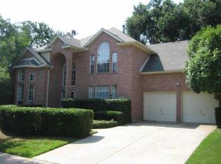 2208 Greendale Ct, Bedford, TX 76022