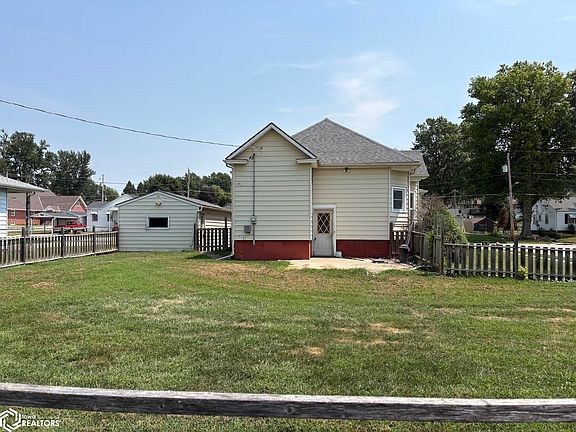 5th image of 511 E Linden St