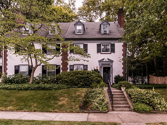 2nd image of 712 Greenhill Ave