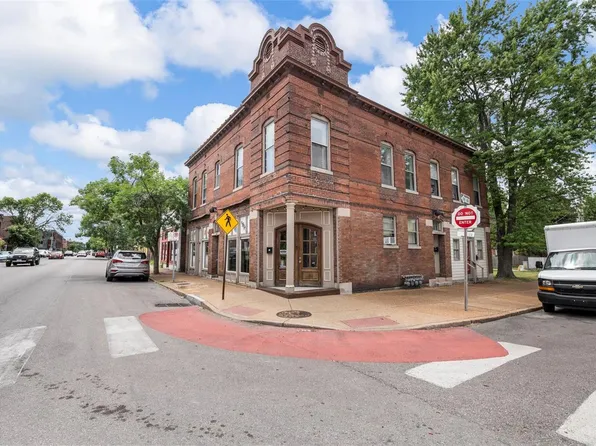 3129 Morganford Rd, Saint Louis, MO 63116