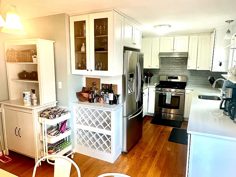 28 Evergreen Ave #28 — Photo 14