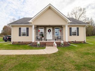 586 Tuck Rd, Lafayette, TN 37083