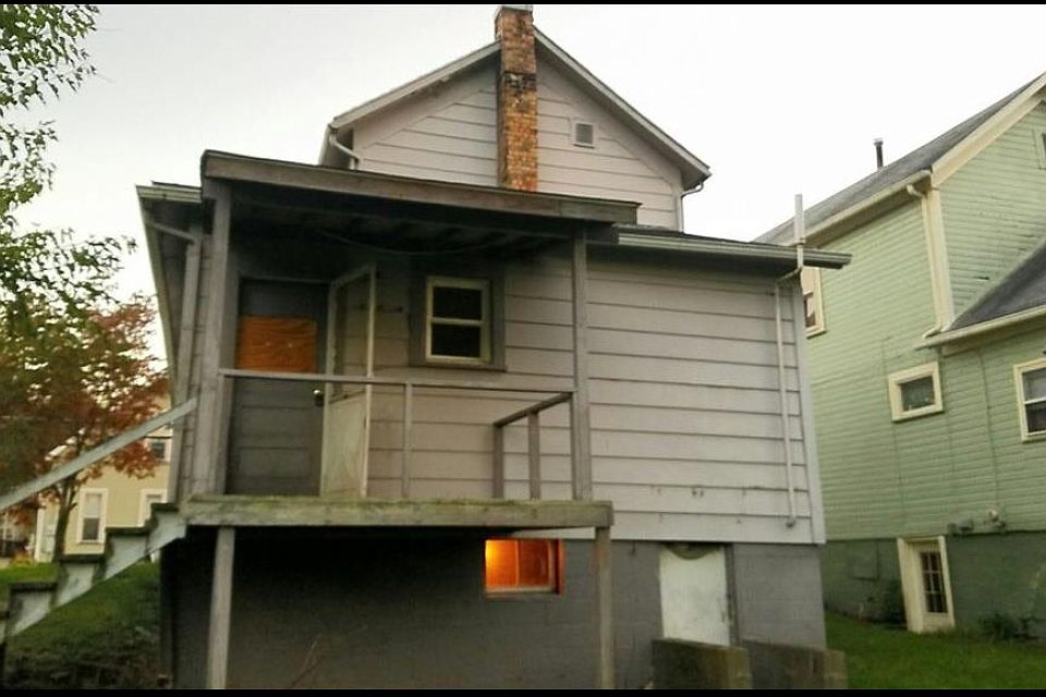 2nd image of 569 E 1st St