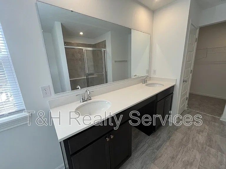 4801 Summerfield Dr — Photo 43