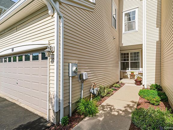 2nd image of 10 Cornwall Lane