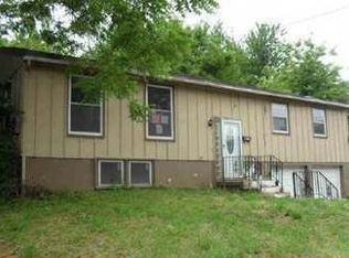 610 N Hocker Ave, Independence, MO 64050