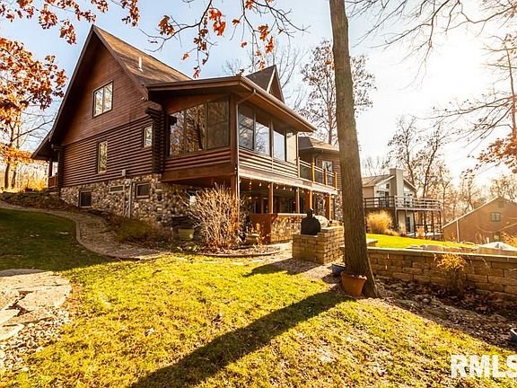 3rd image of 158 Poplar Ct