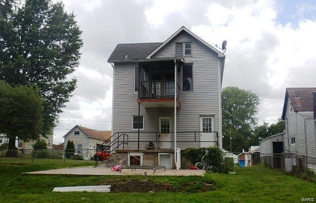 2nd image of 9916 Linn Ave