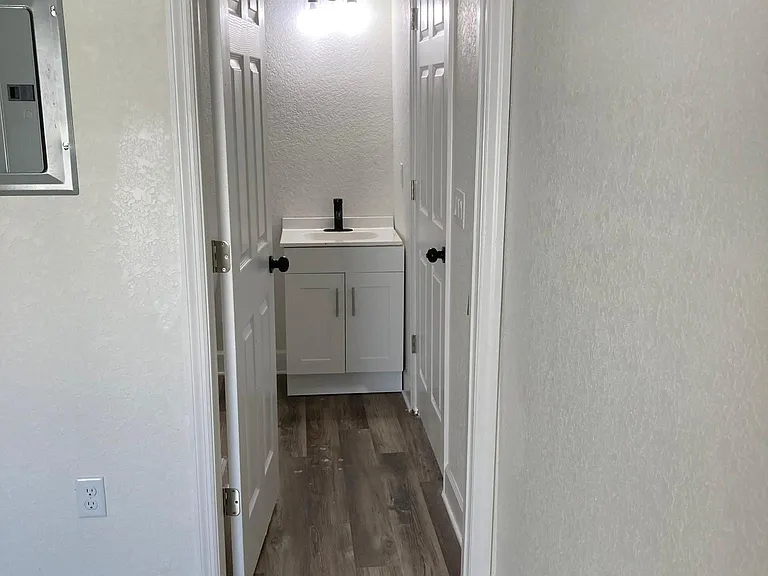 2520 Lakeview Dr #4 — Photo 5
