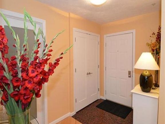 2nd image of 18 Mt Laurels Dr APT 302