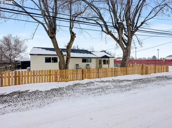 3200 9th St, Baker City, OR 97814