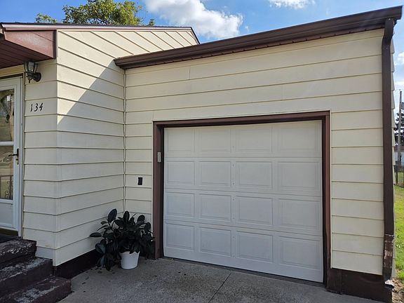2nd image of 134 3rd St