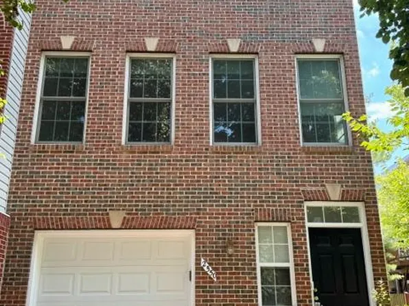 2550 James Madison Cir, Herndon, VA 20171