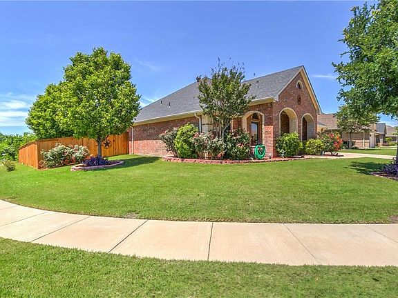 2nd image of 4032 Palomino Dr