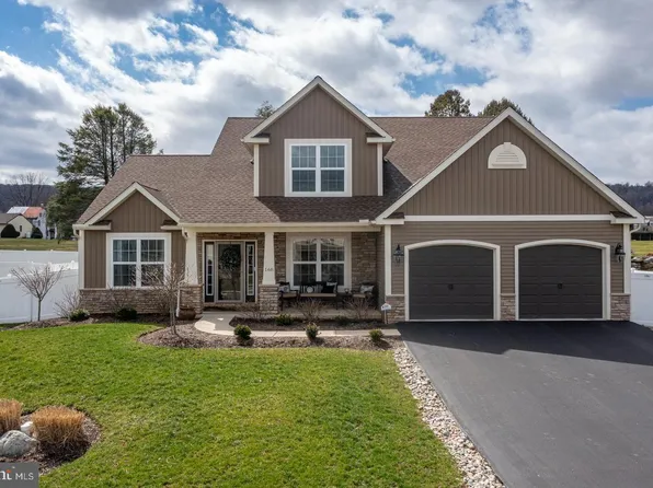 168 Sianna Cir, Wernersville, PA 19565