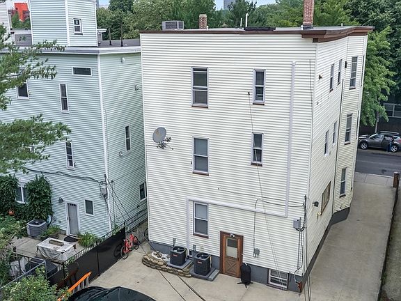 3rd image of 311-313 Cardinal Medeiros Ave