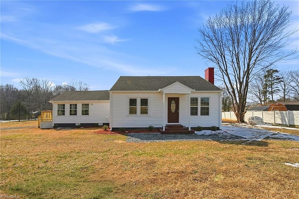 House on the Hill トップス　Checker 90 5153 Us Highway 601 N, Mocksville, NC 27028 | Zillow