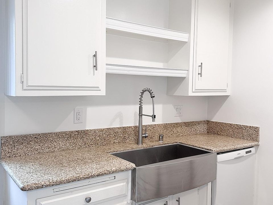 1st image of 744 Loma Ave APT 3