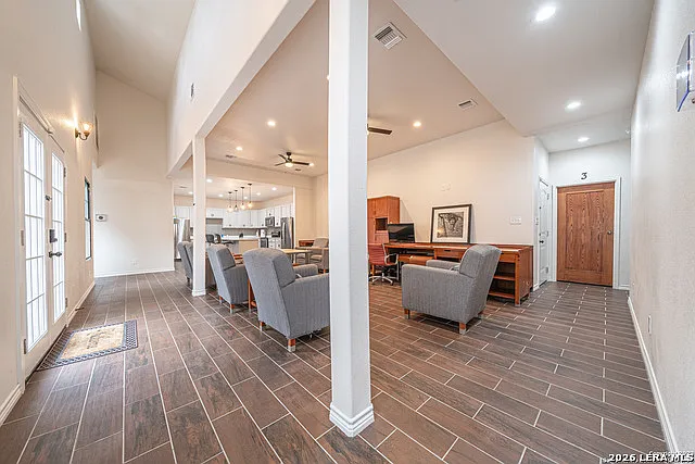 233 Esmeralda Dr — Photo 11