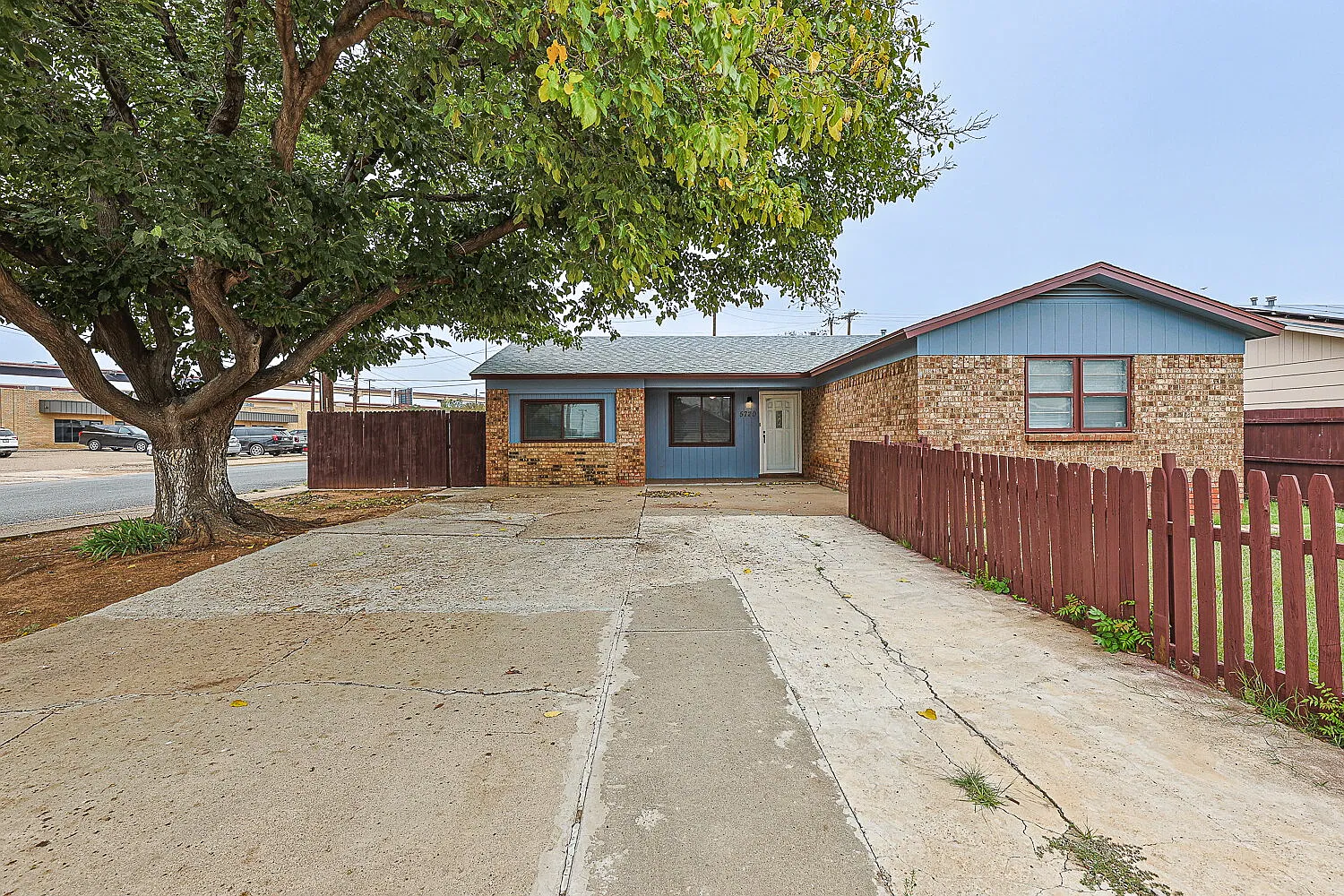 4 bed, 2.0 bath, 1385 sqft, $1,495 — Photo 2