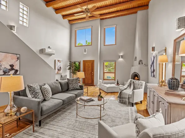 2907 Bonito Cir, Santa Fe, NM 87507