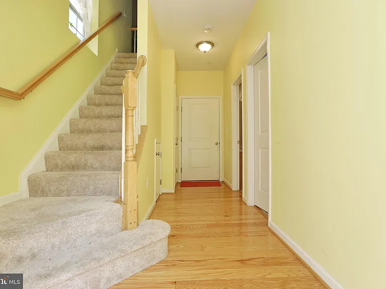 31 Steeplechase Dr — Photo 11