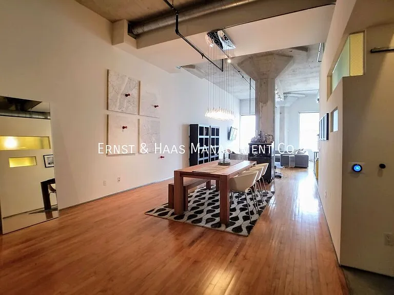 115 W 4th St #210 — Photo 11