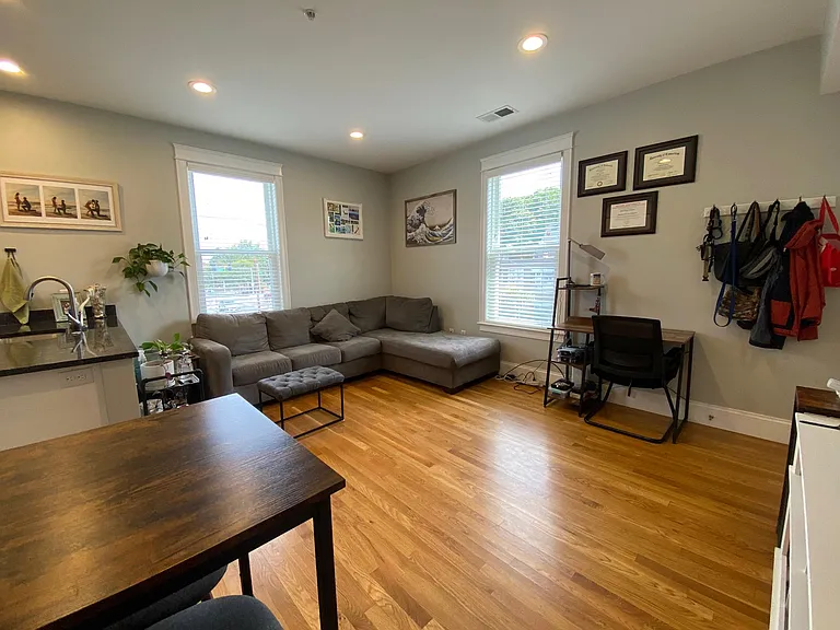 405 S Huntington Ave #2R — Photo 45