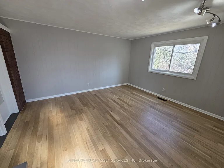 30 Sunnycrest Dr — Photo 7